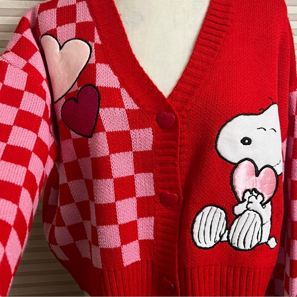 Peanuts Snoopy Valentine's Day Heart Checkerboard Cardigan red pink  NWT medium - Picture 7 of 12